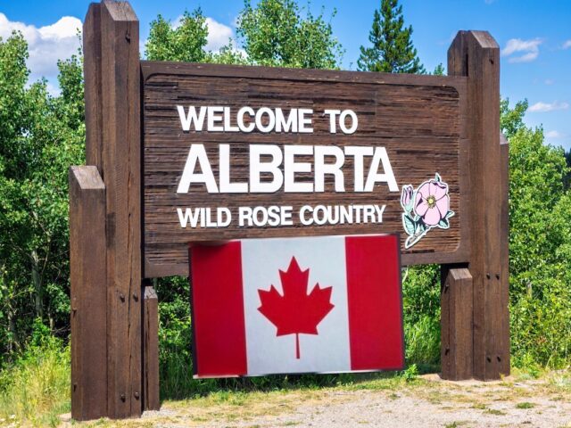 In-Demand Jobs In Alberta That Pay Over $35 Per Hour