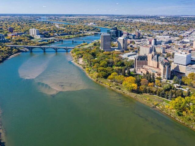 Saskatchewan returning some applications for provincial nomination